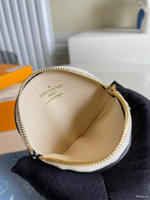 Affordable VUITTON NTRIO LOUIS POUCH 0713